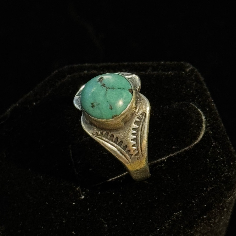 Vintage Native American Turquoise Sterling Silver Ring Size 5.75 (2) - Picture 3 of 3